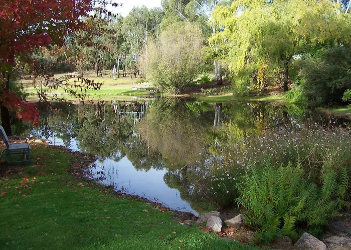 Granite Gardens Cottages & Lake Retreat